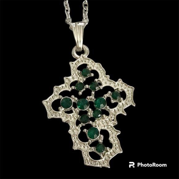 Celtic Cross Necklace Green Crystals Simulated Emeralds Silver Plated 20" Chain - Picture 2 of 10